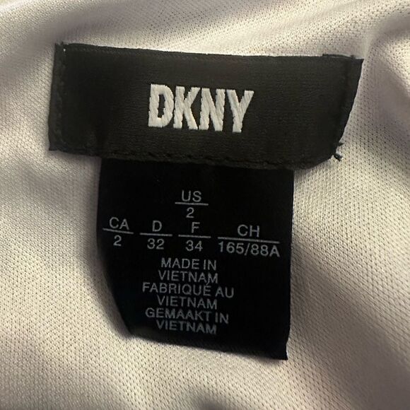 New! DKNY Flutter Sleeve Surplice Neckline Dress Sz 2 - Picture 4 of 6